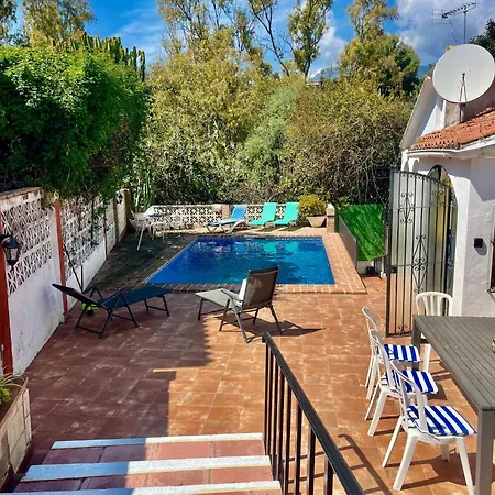 Villa -pool - At 300